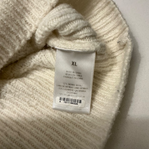 Favorite Daughter Oversized Cable Knit Sweater - Cream XL - Picture 3 of 4